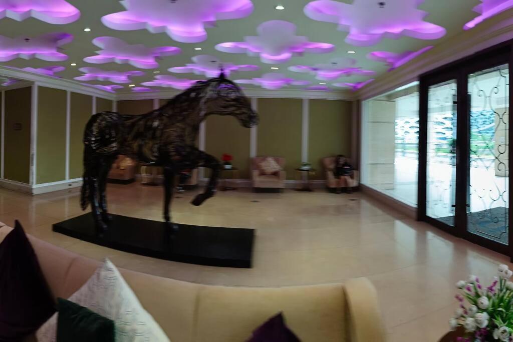 Monarch Parksuites - Balmoral Place Paranaque City Экстерьер фото