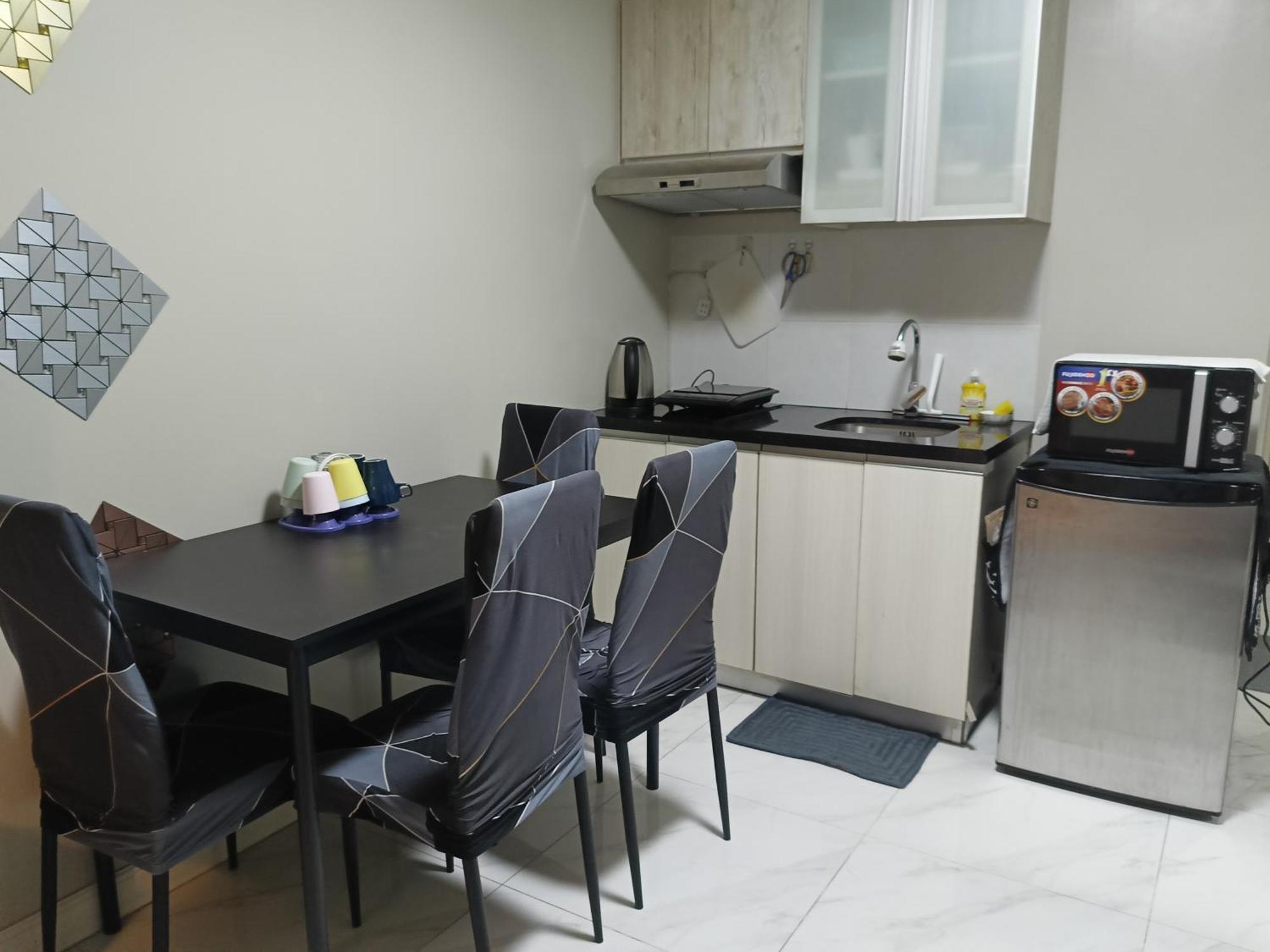 Monarch Parksuites - Balmoral Place Paranaque City Экстерьер фото
