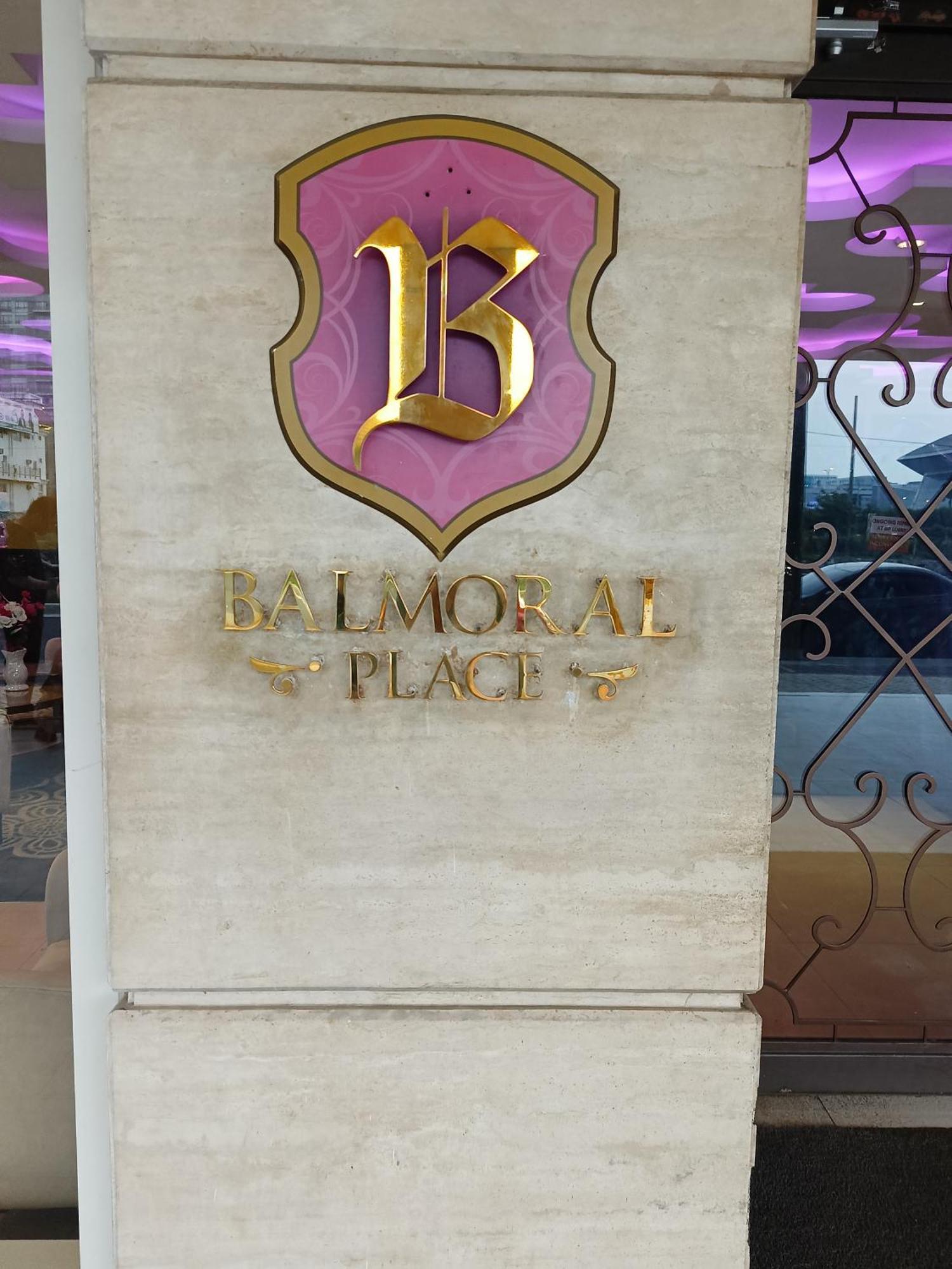 Monarch Parksuites - Balmoral Place Paranaque City Экстерьер фото